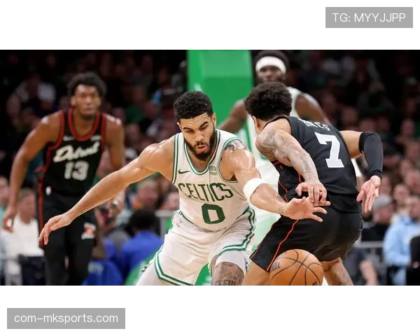 凯尔特人67%胜率紧追活塞 东部第二争夺进入最后阶段 凯尔特人67%胜率紧追活塞 东部第二争夺进入最后阶段